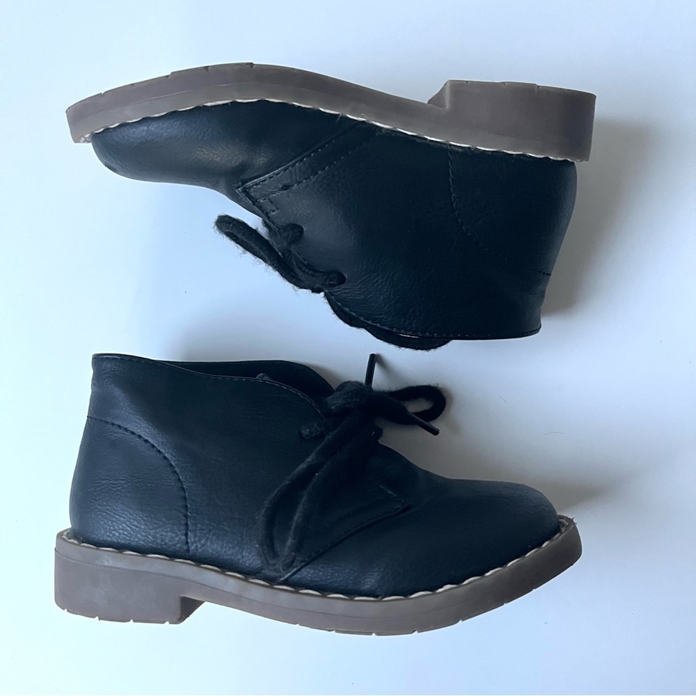 The Children's Place Black Lace-Up Kids Chukka Boots with Brown Sole